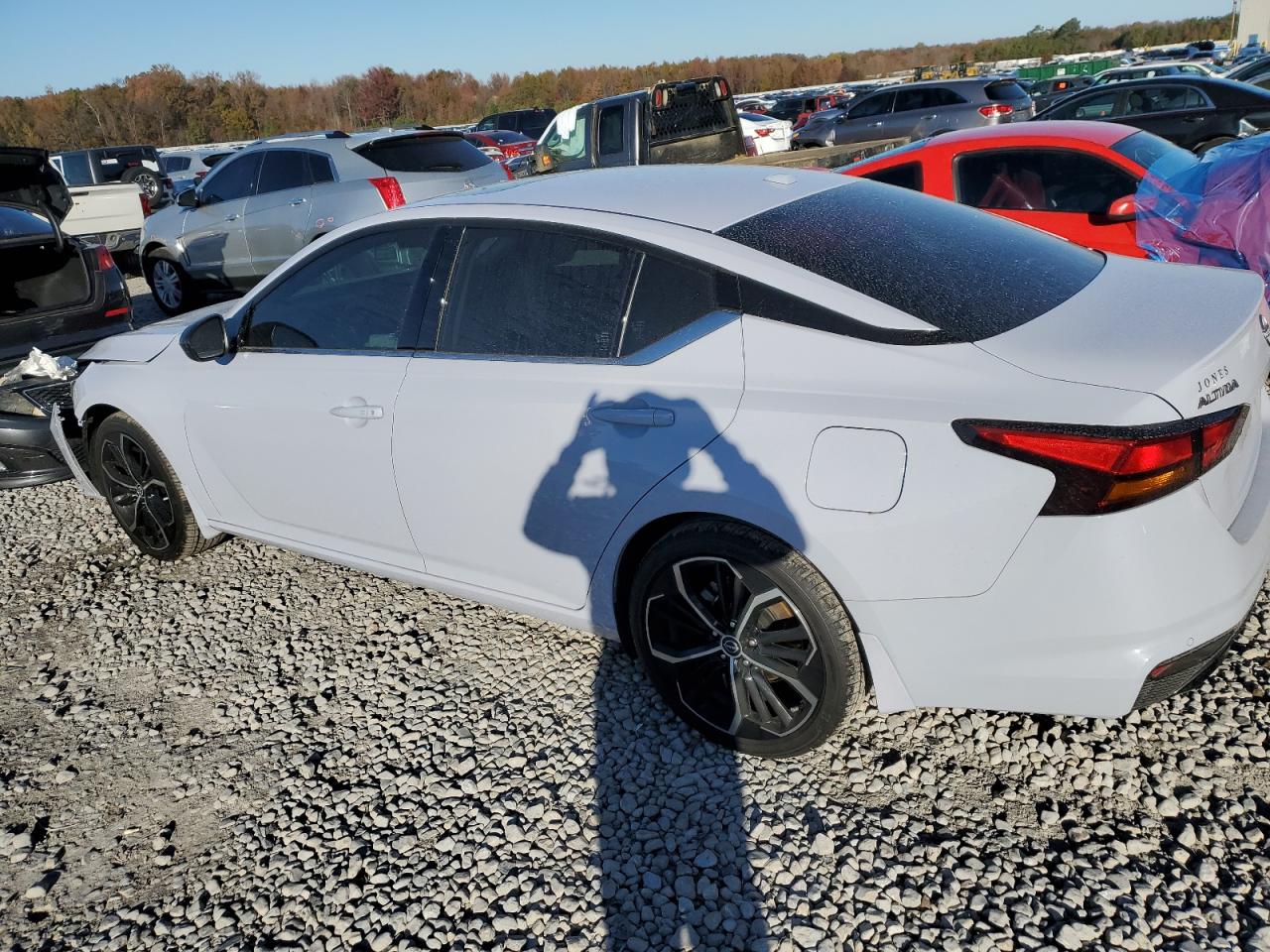 1N4BL4CV1RN379904 2024 NISSAN ALTIMA - Image 2