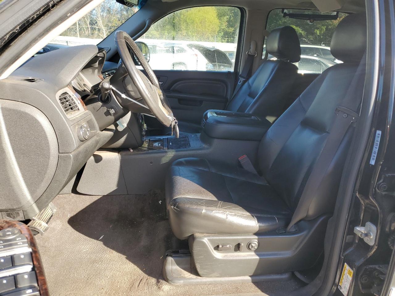 2010 GMC Yukon - Image 7