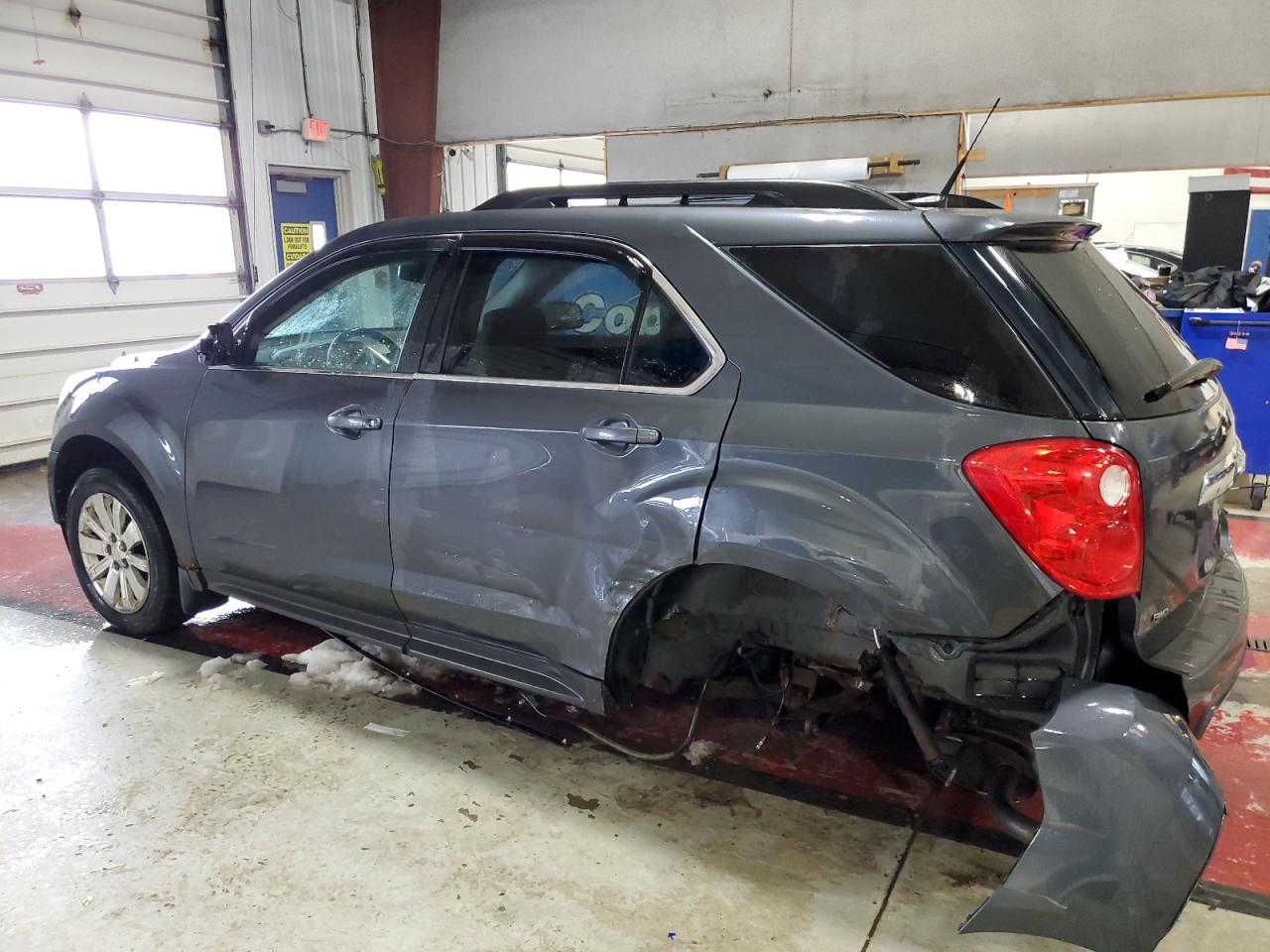 2010 Chevrolet Equinox - Image 2