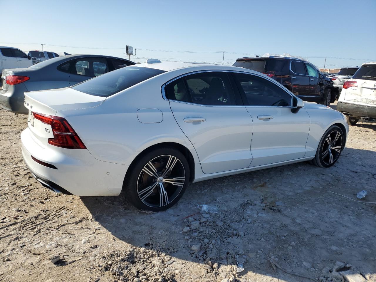 2022 Volvo S60 - Image 3