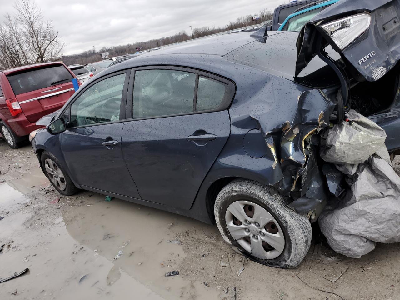 2016 Kia Forte - Image 2