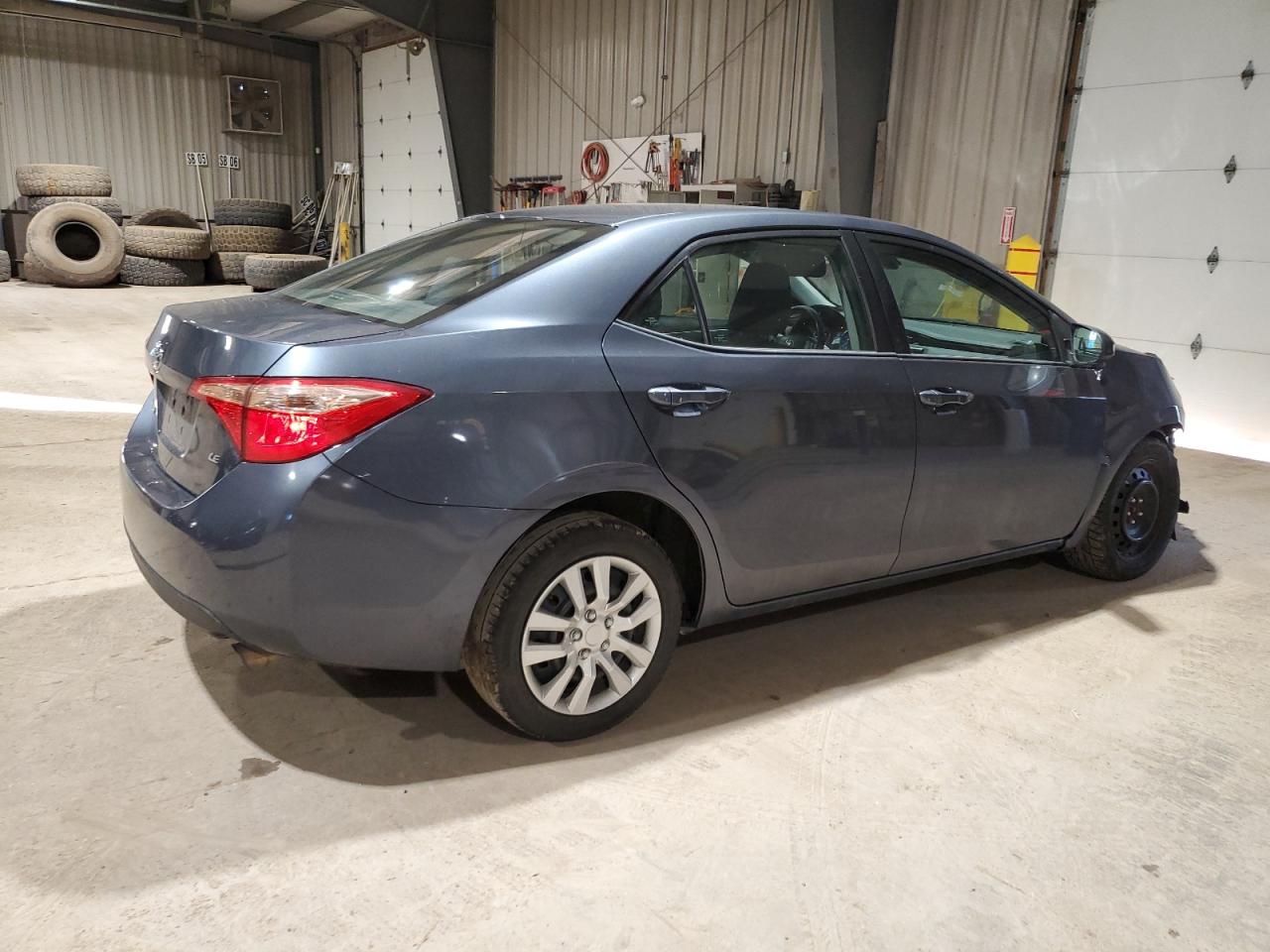 VIN 2T1BURHE0JC988177 2018 TOYOTA COROLLA no.3