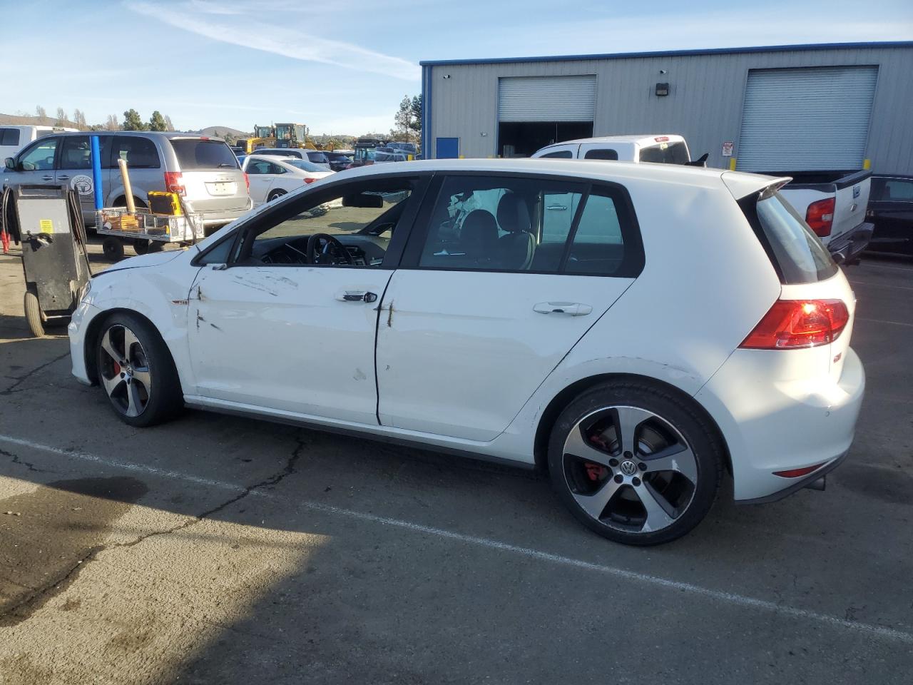 2015 Volkswagen GTI - Image 2