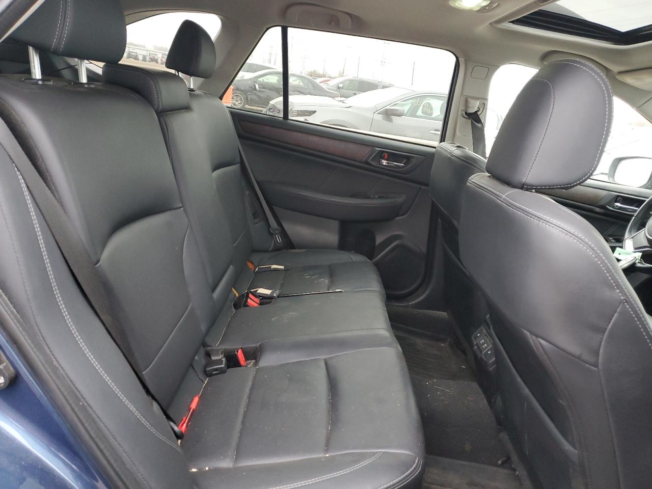 2019 Subaru Outback - Image 10