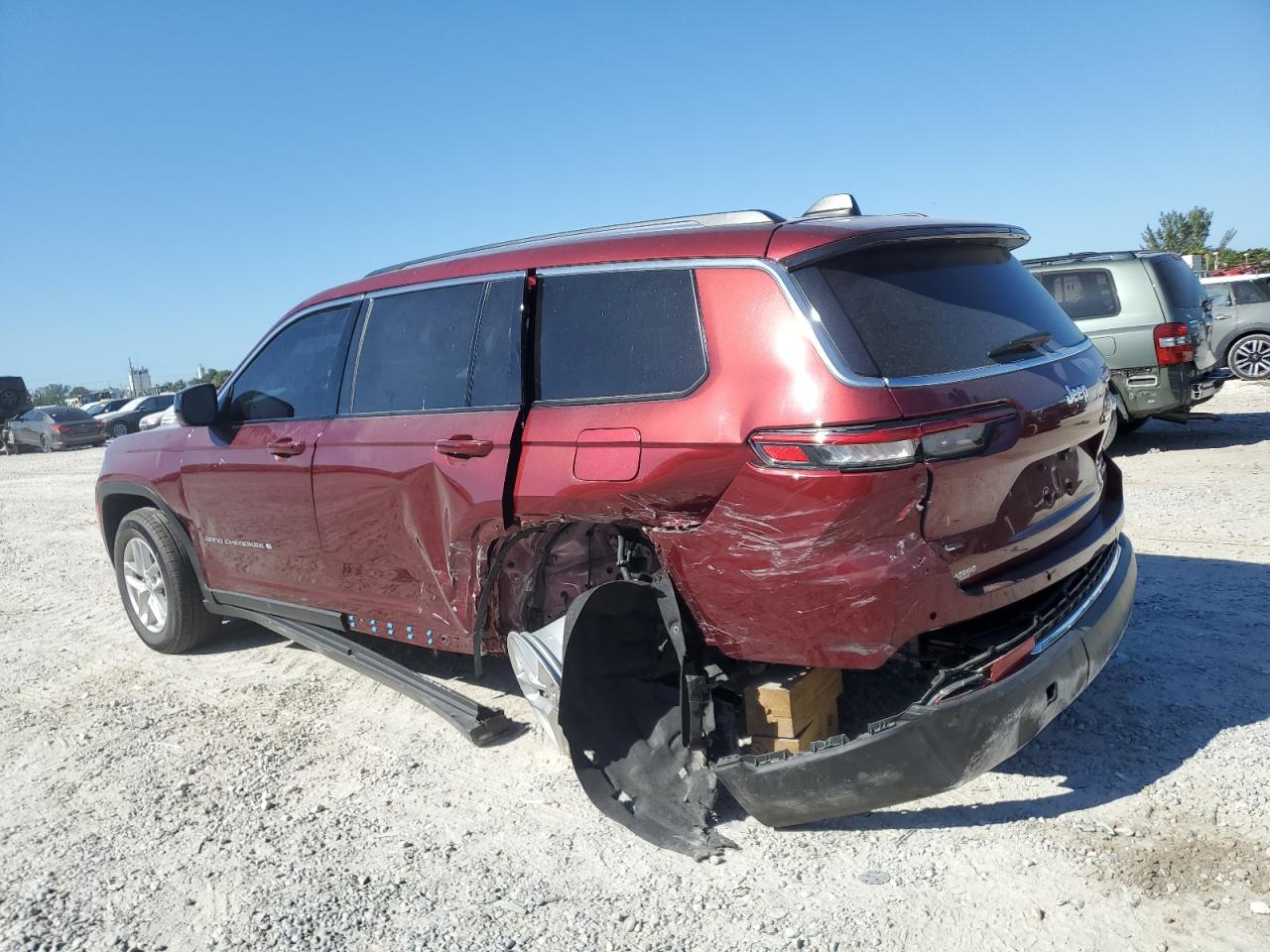 1C4RJJAG0P8771219 2023 JEEP GRAND CHEROKEE - Image 2