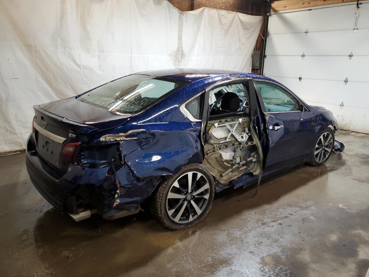 2017 Nissan Altima - Image 3