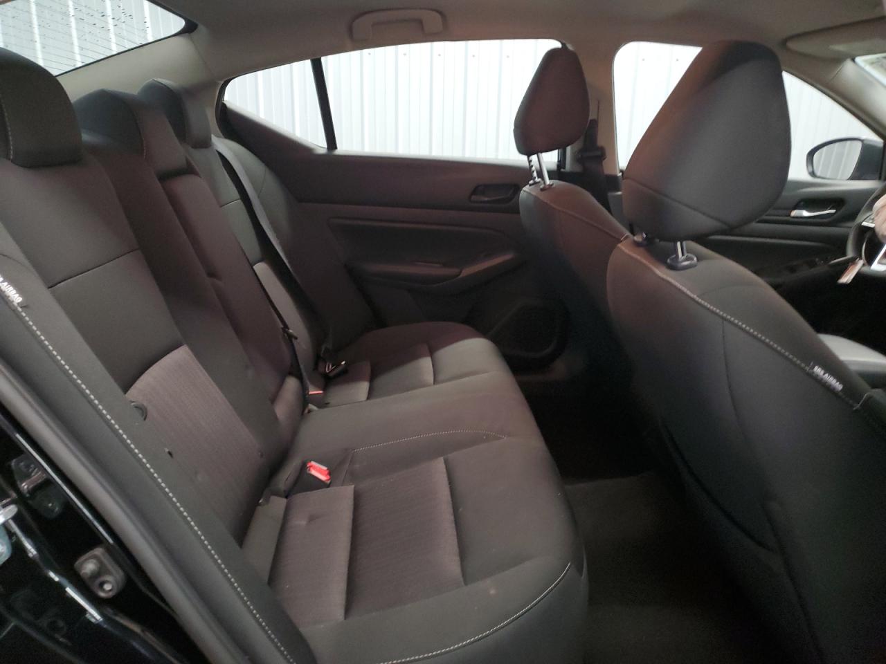 2024 Nissan Altima - Image 10