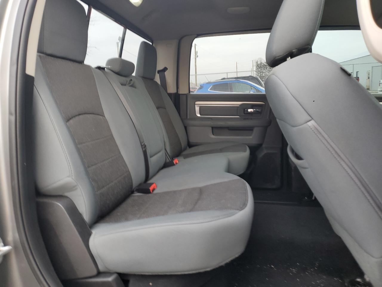 2013 RAM 1500 - Image 10