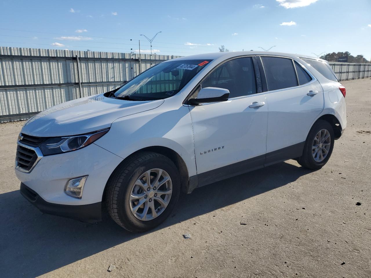 2020 Chevrolet Equinox - Image 1