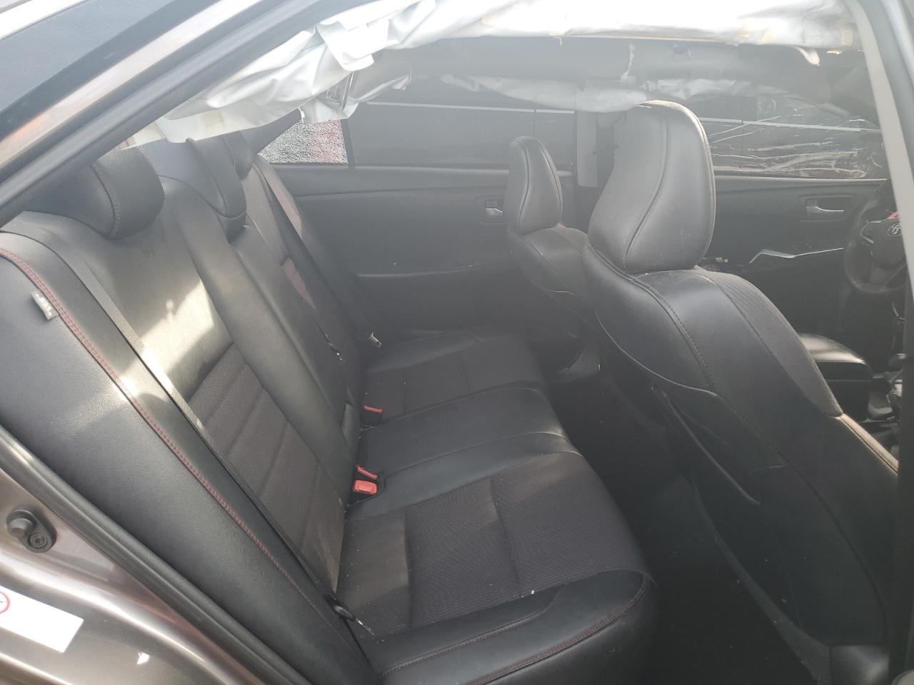 2017 Toyota Camry - Image 10