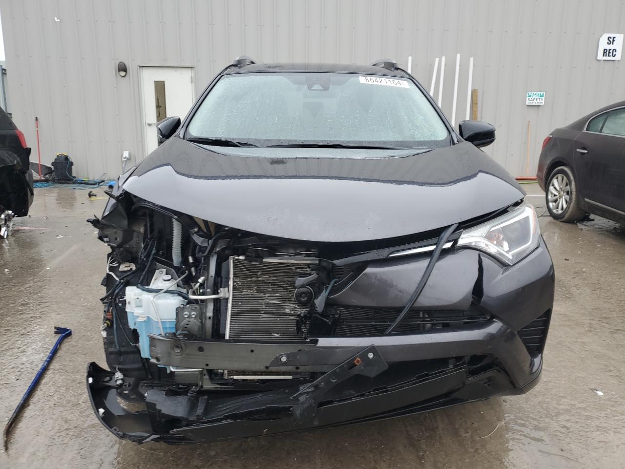 2017 Toyota RAV 4 - Image 5