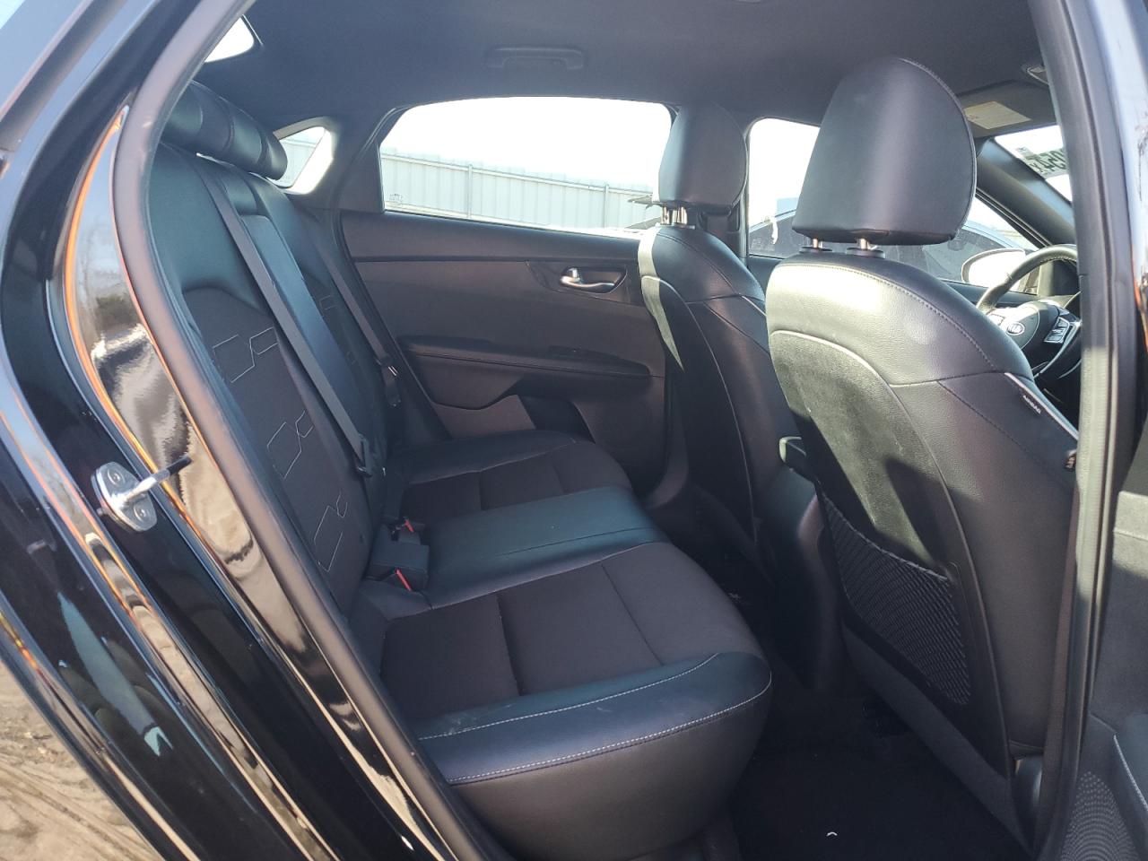 2021 Kia Forte - Image 10