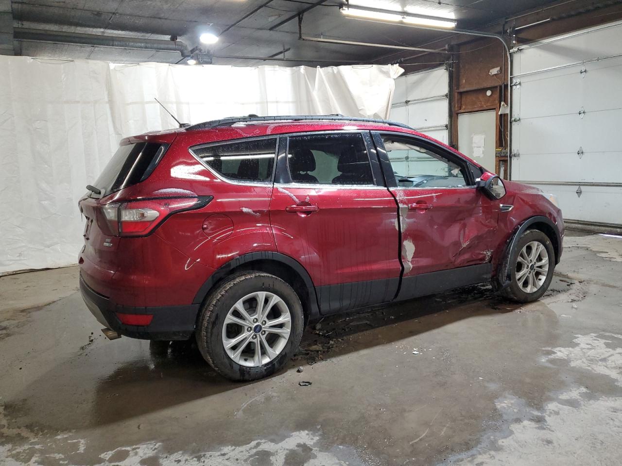 VIN 1FMCU9GD2HUD82448 2017 FORD ESCAPE no.3