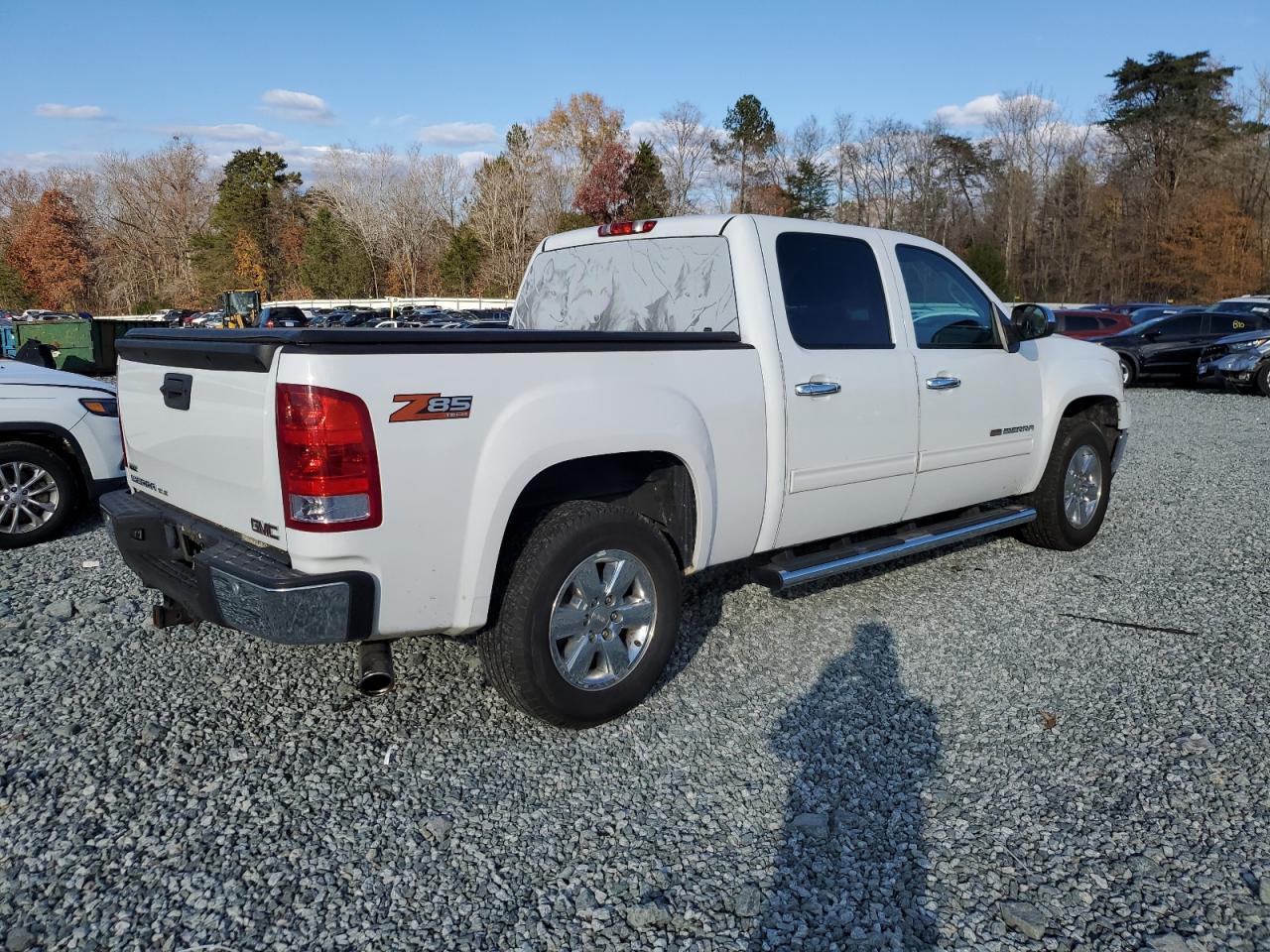 2011 GMC Sierra - Image 3
