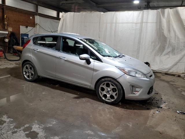 Хэтчбеки FORD FIESTA 2013 Серебристый