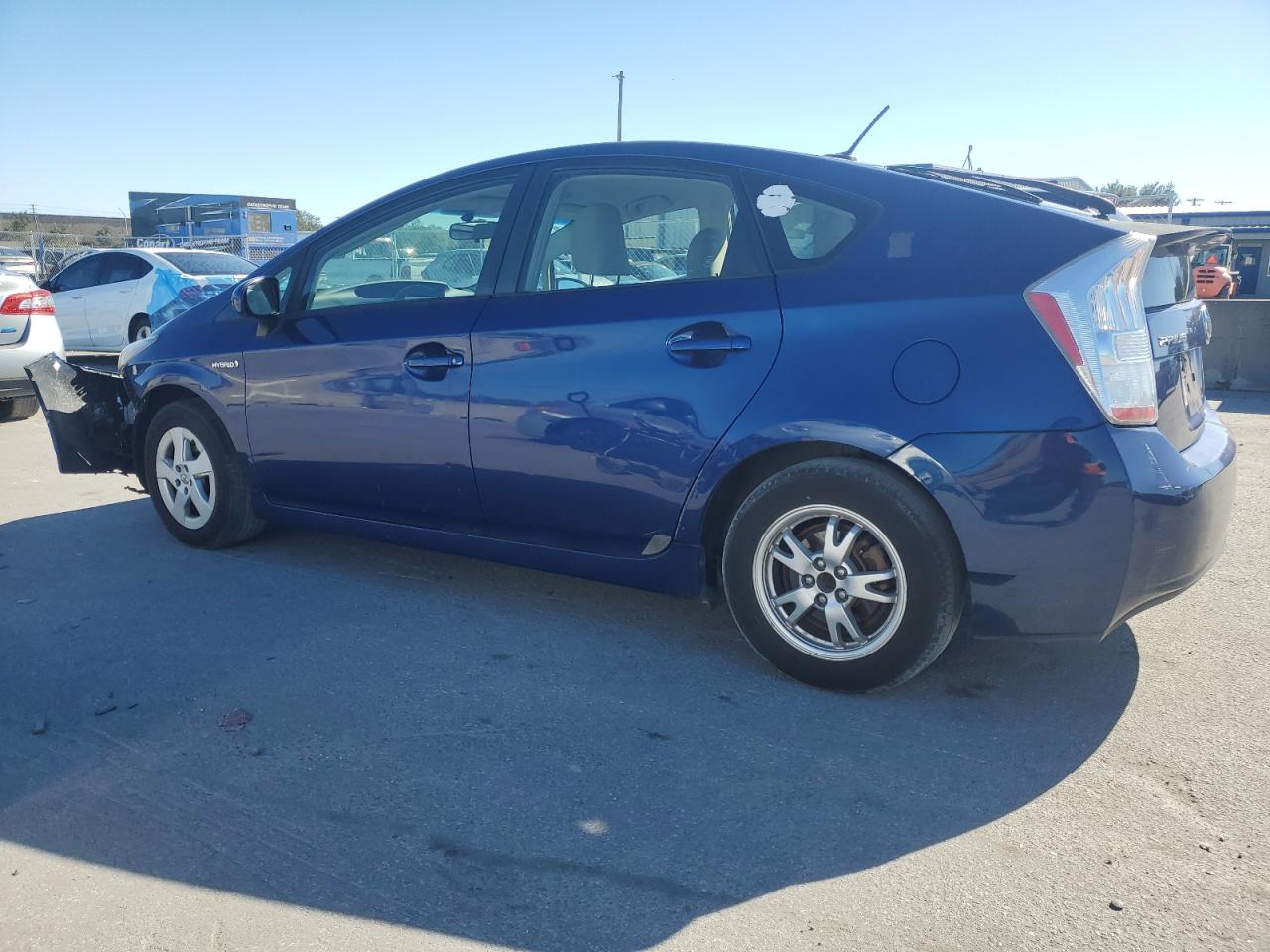 2011 Toyota Prius - Image 2