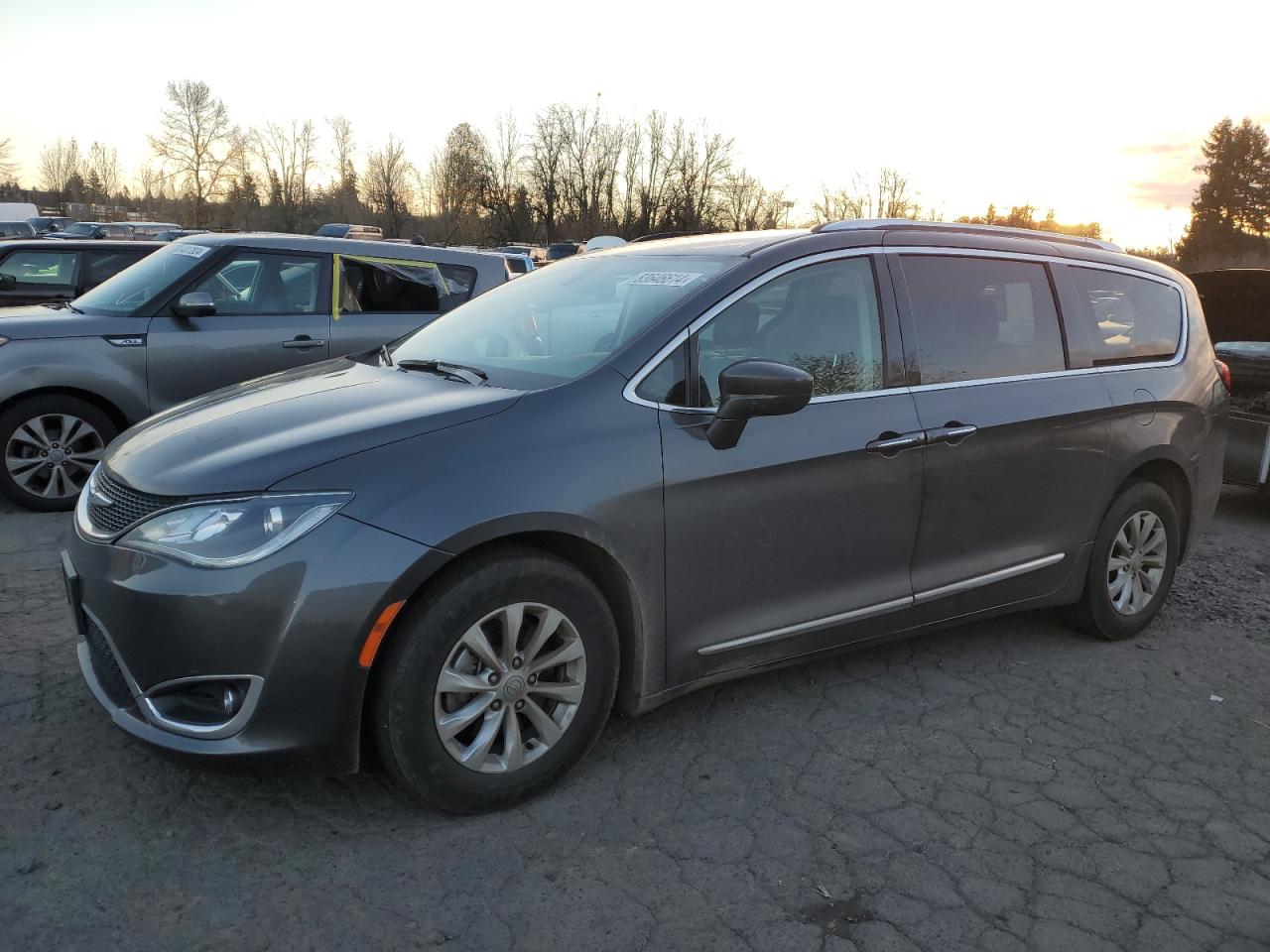 2019 Chrysler Pacifica - Image 1