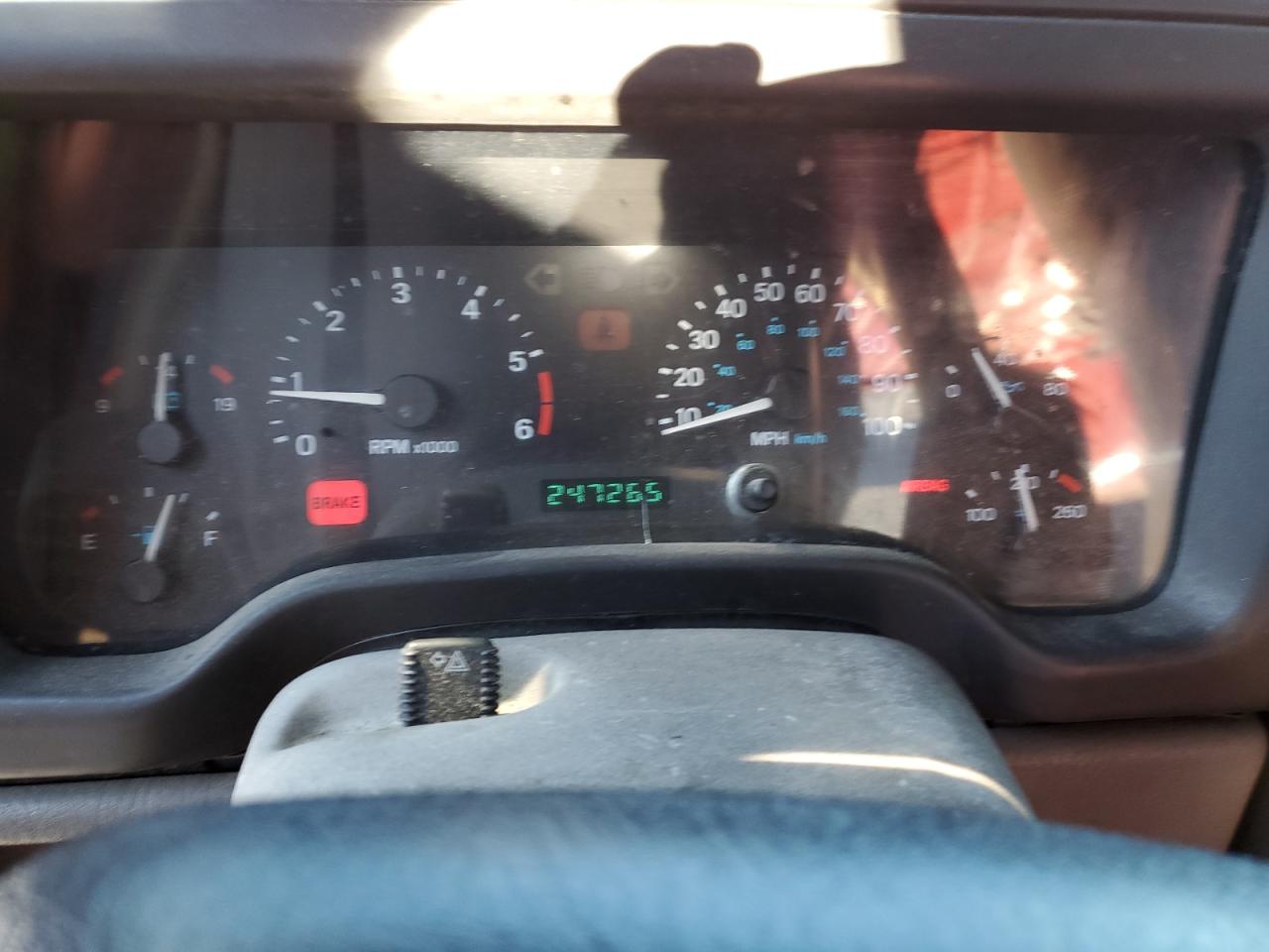 1998 Jeep Wrangler - Image 9