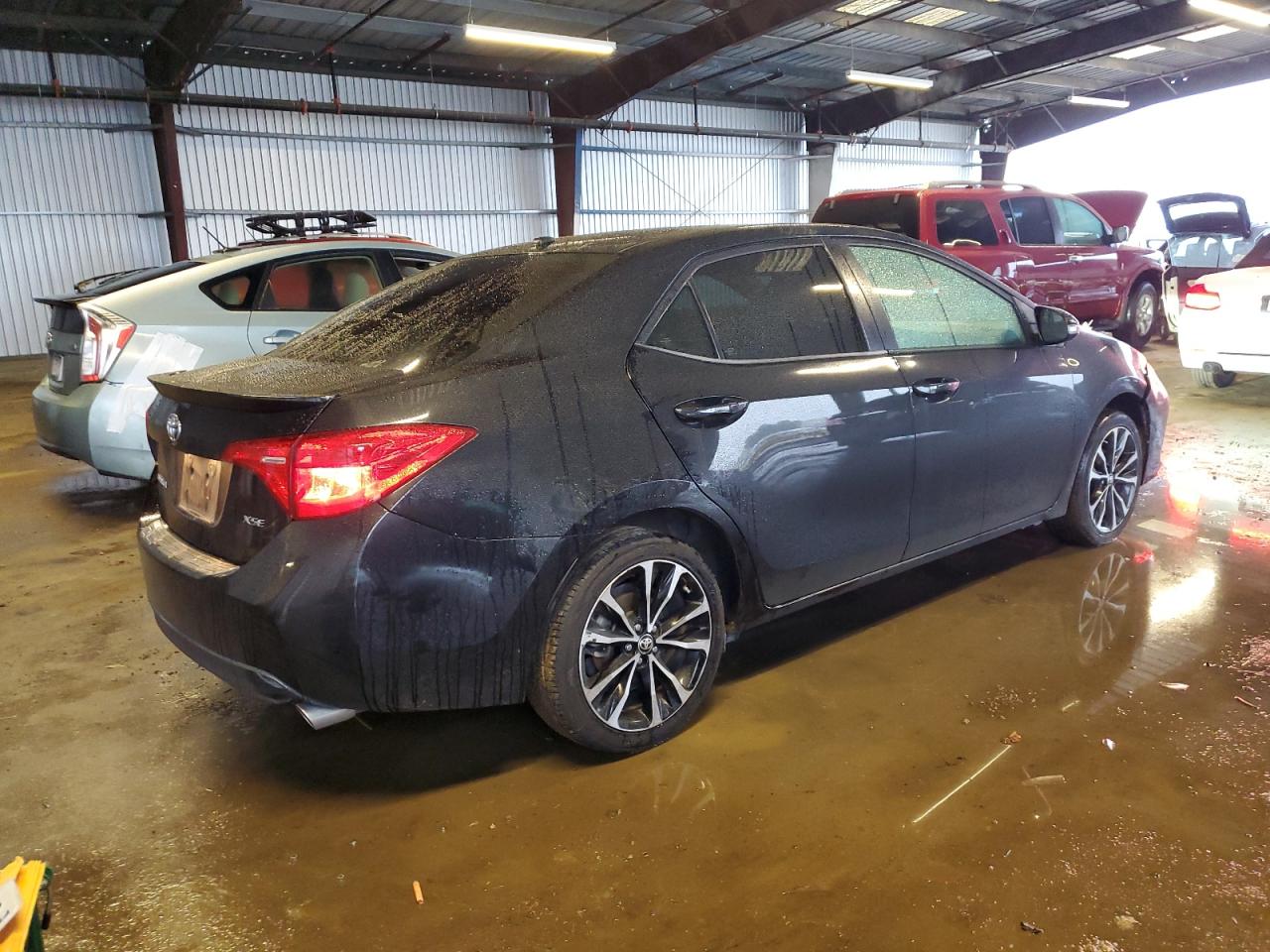 VIN 2T1BURHEXJC001374 2018 TOYOTA COROLLA no.3