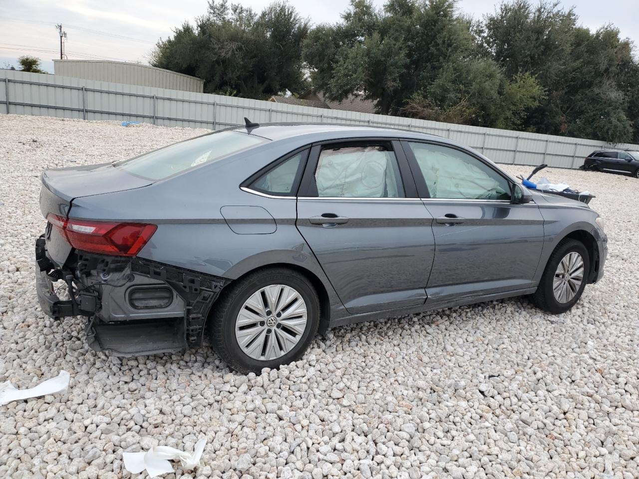 2020 Volkswagen Jetta - Image 3