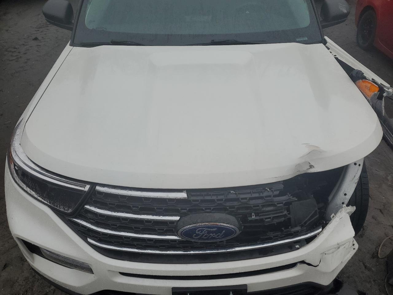 2023 Ford Explorer - Image 12