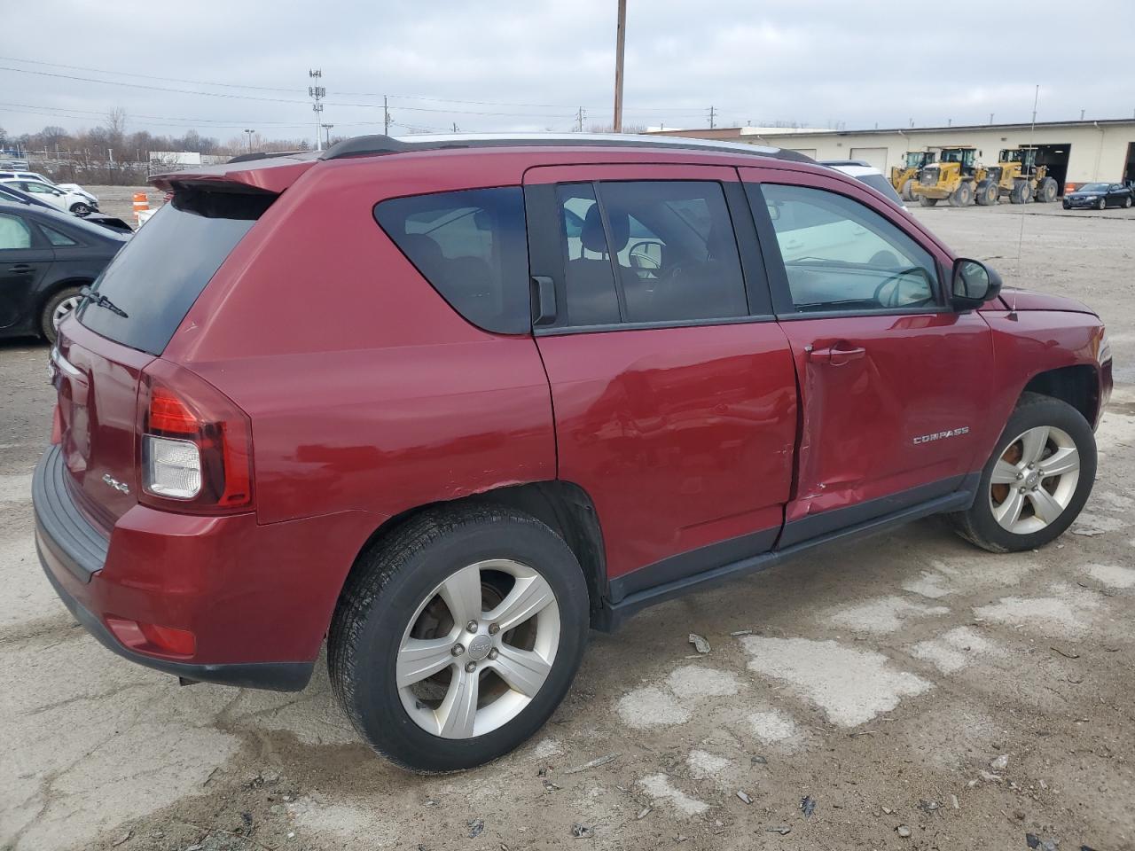 VIN 1C4NJDBB7ED841368 2014 JEEP COMPASS no.3