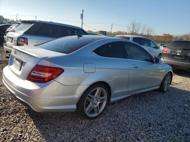  MERCEDES-BENZ C-CLASS 2015 Серебристый