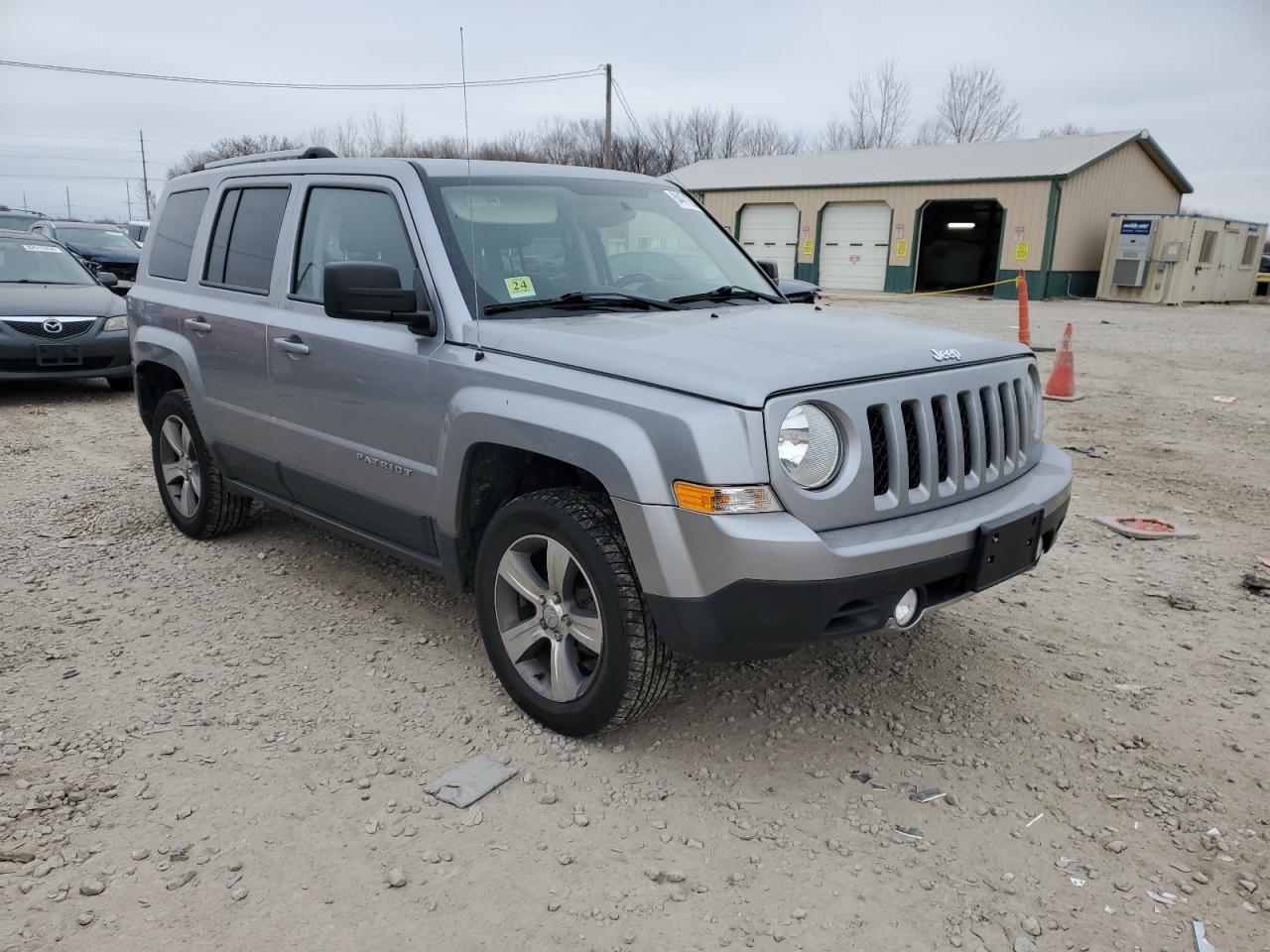 2017 Jeep Liberty (Patriot) - Image 4
