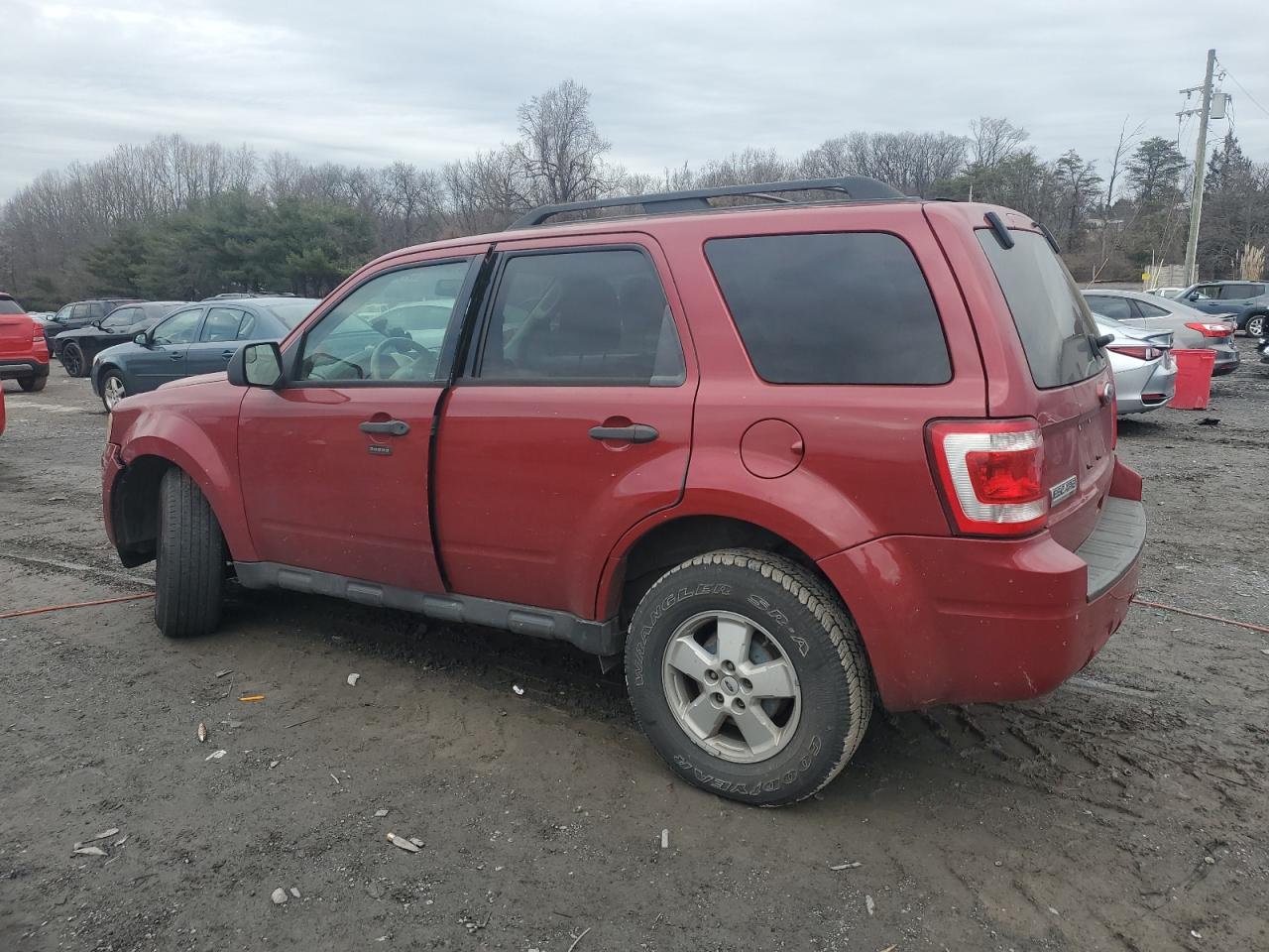 2010 Ford Escape - Image 2