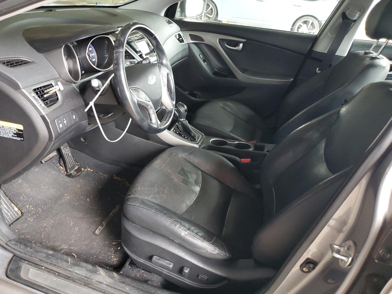 2015 Hyundai Elantra - Image 7