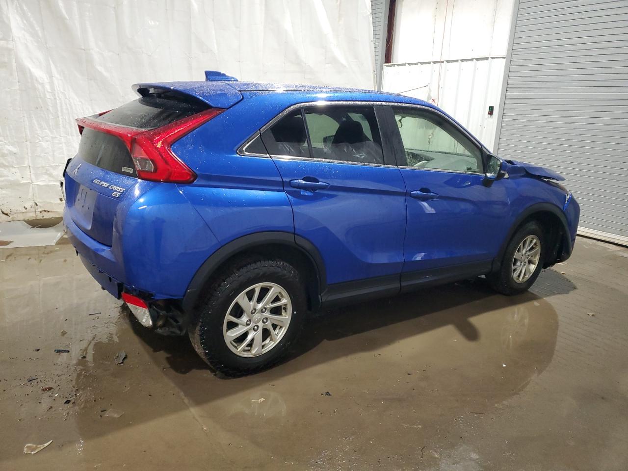 2019 Mitsubishi Eclipse - Image 3