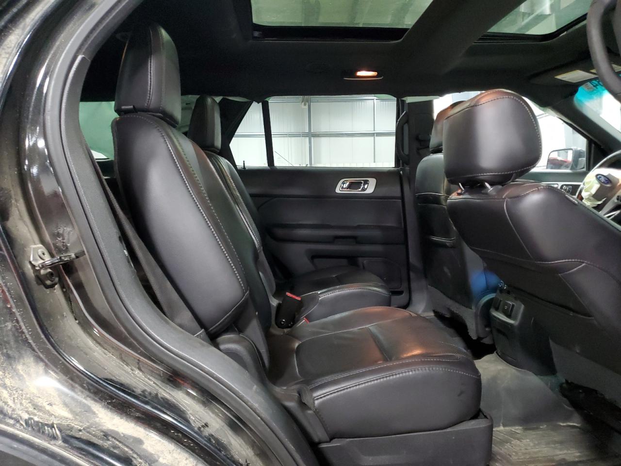 2013 Ford Explorer - Image 11