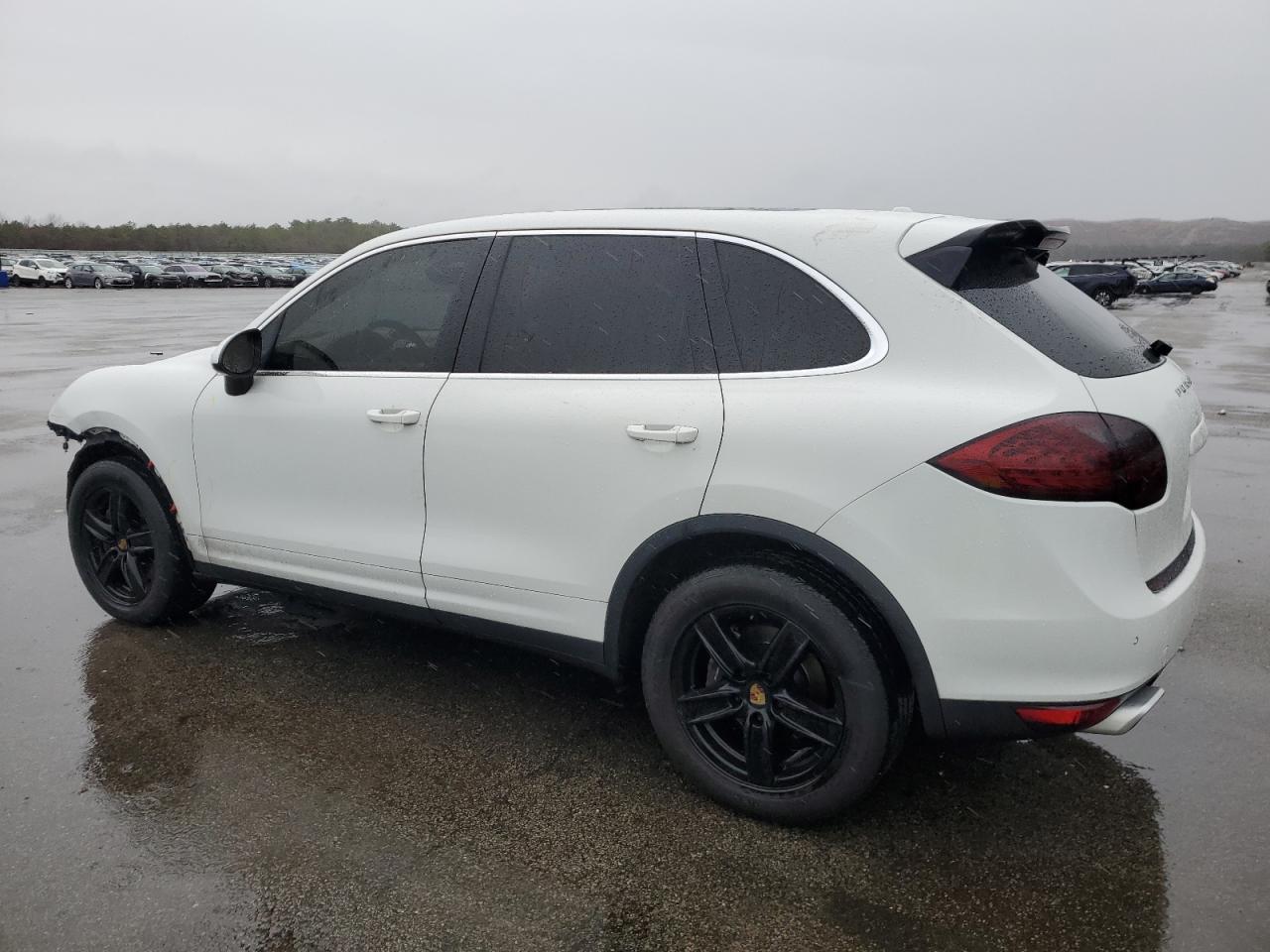 VIN WP1AA2A22DLA02381 2013 PORSCHE CAYENNE no.2