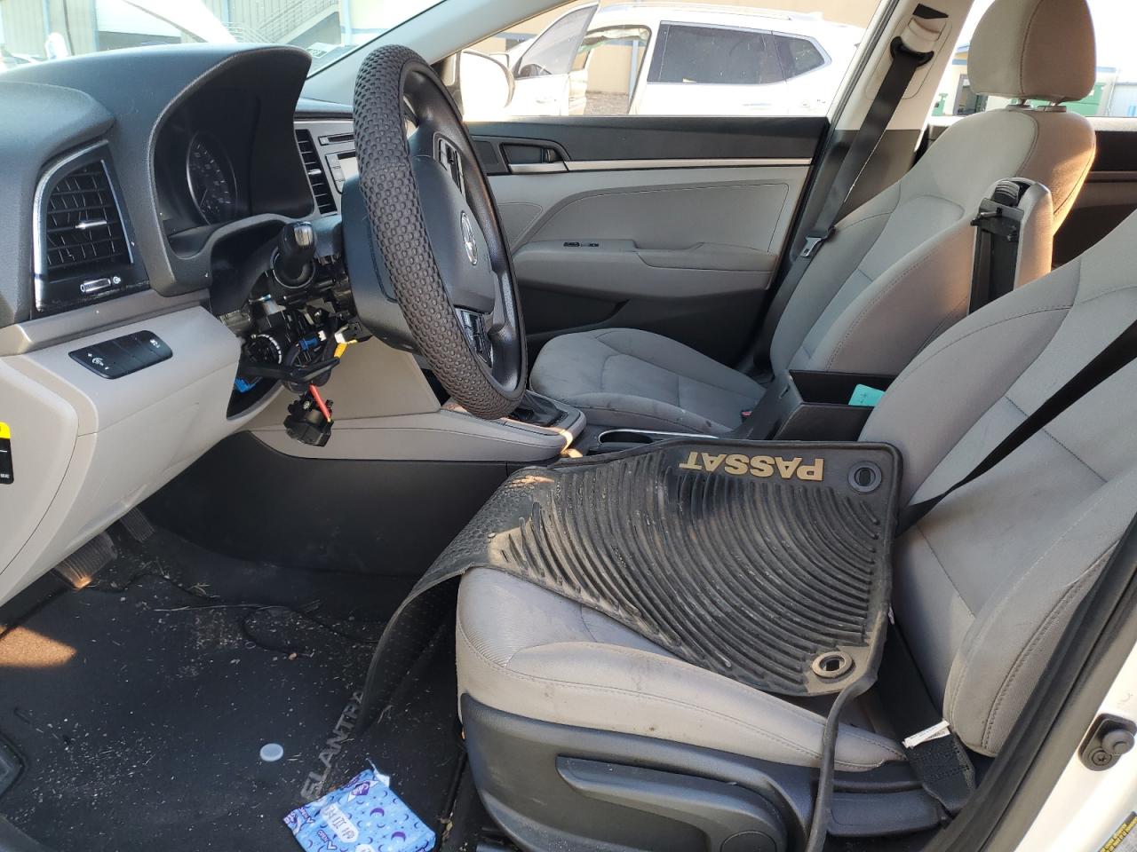 2018 Hyundai Elantra - Image 7