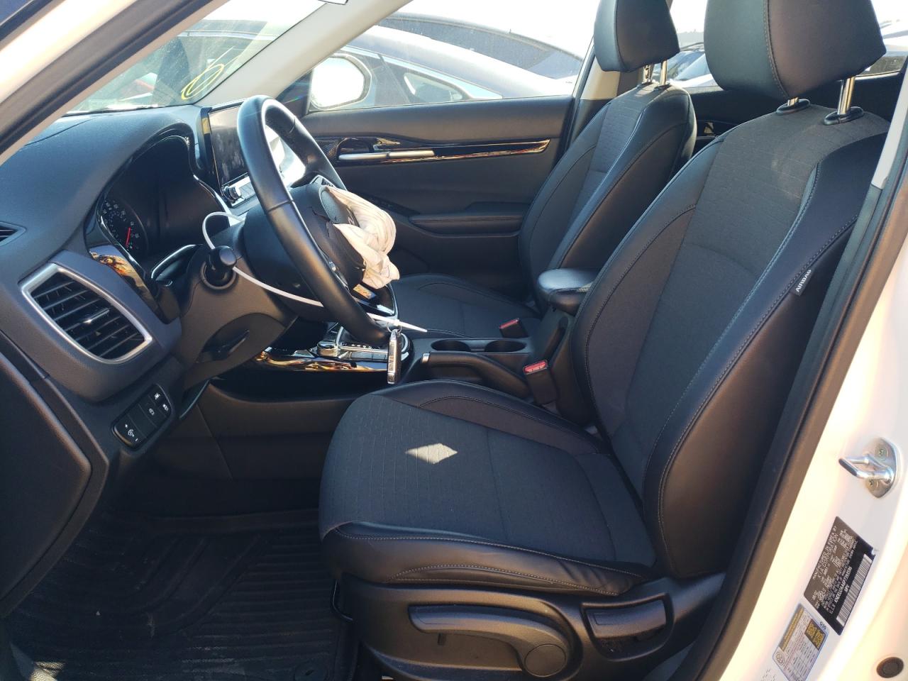 2023 Kia Seltos - Image 7