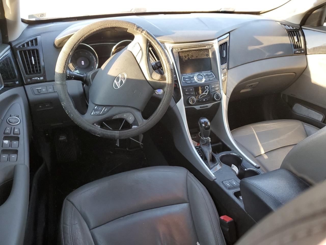 2013 Hyundai Sonata - Image 8