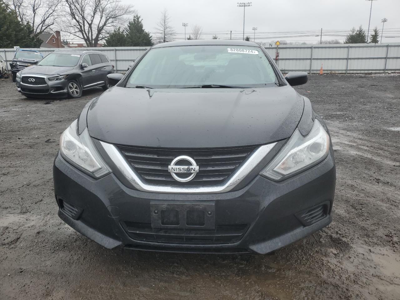 2017 Nissan Altima - Image 5