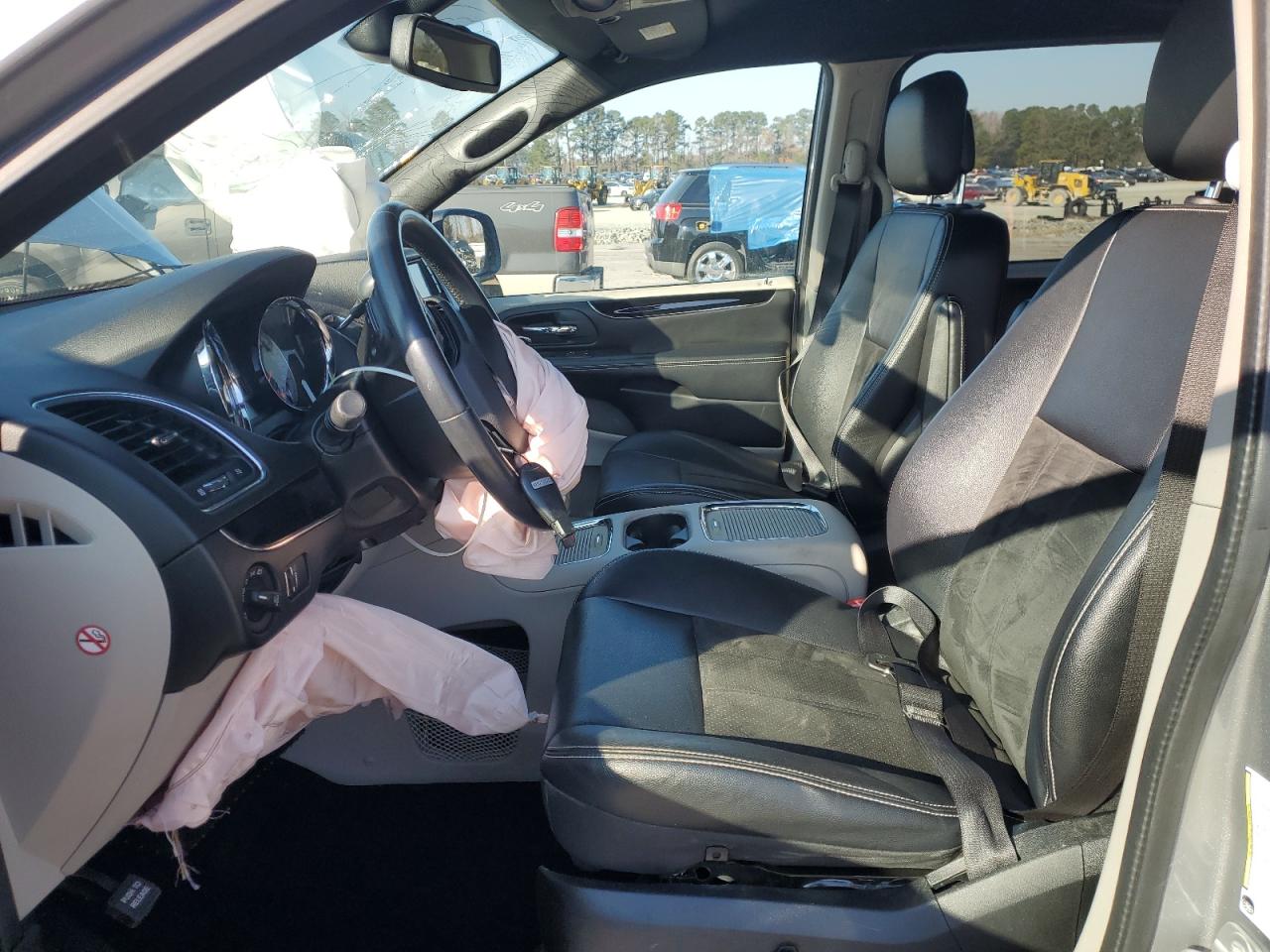 2019 Dodge Caravan - Image 7