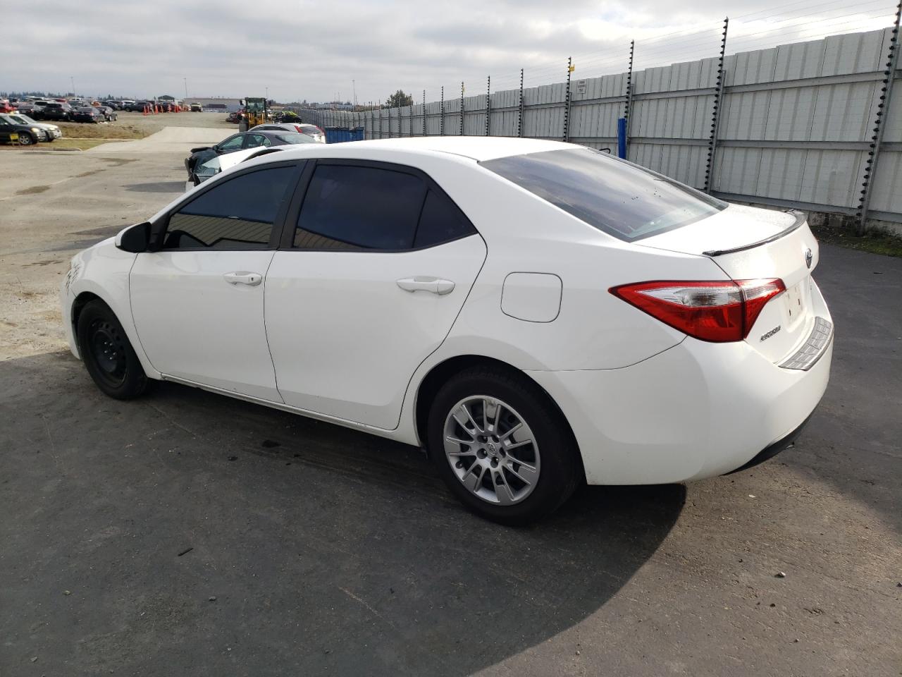 VIN 2T1BURHE8FC246231 2015 TOYOTA COROLLA no.2