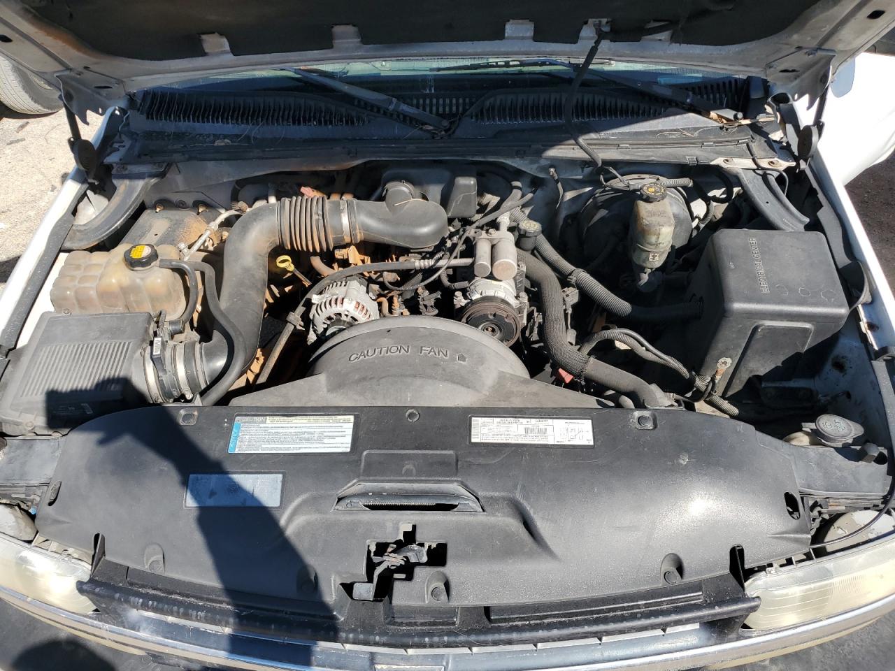 2000 Chevrolet Silverado - Image 11