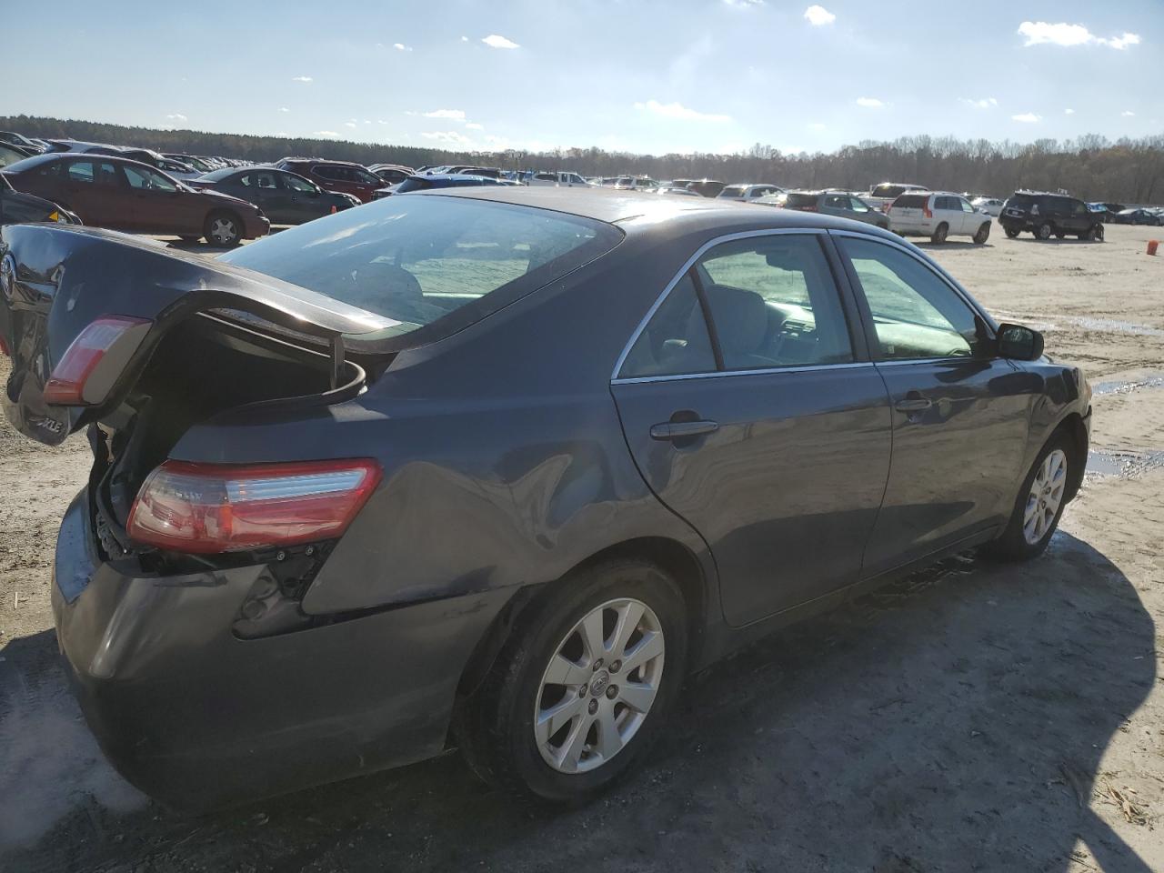 2009 Toyota Camry - Image 3