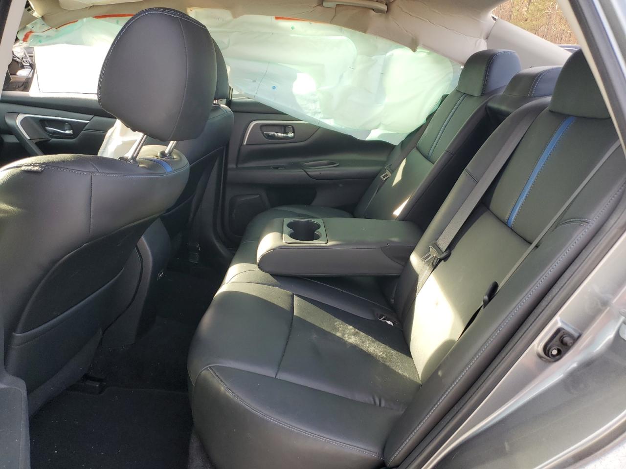 2018 Nissan Altima - Image 10