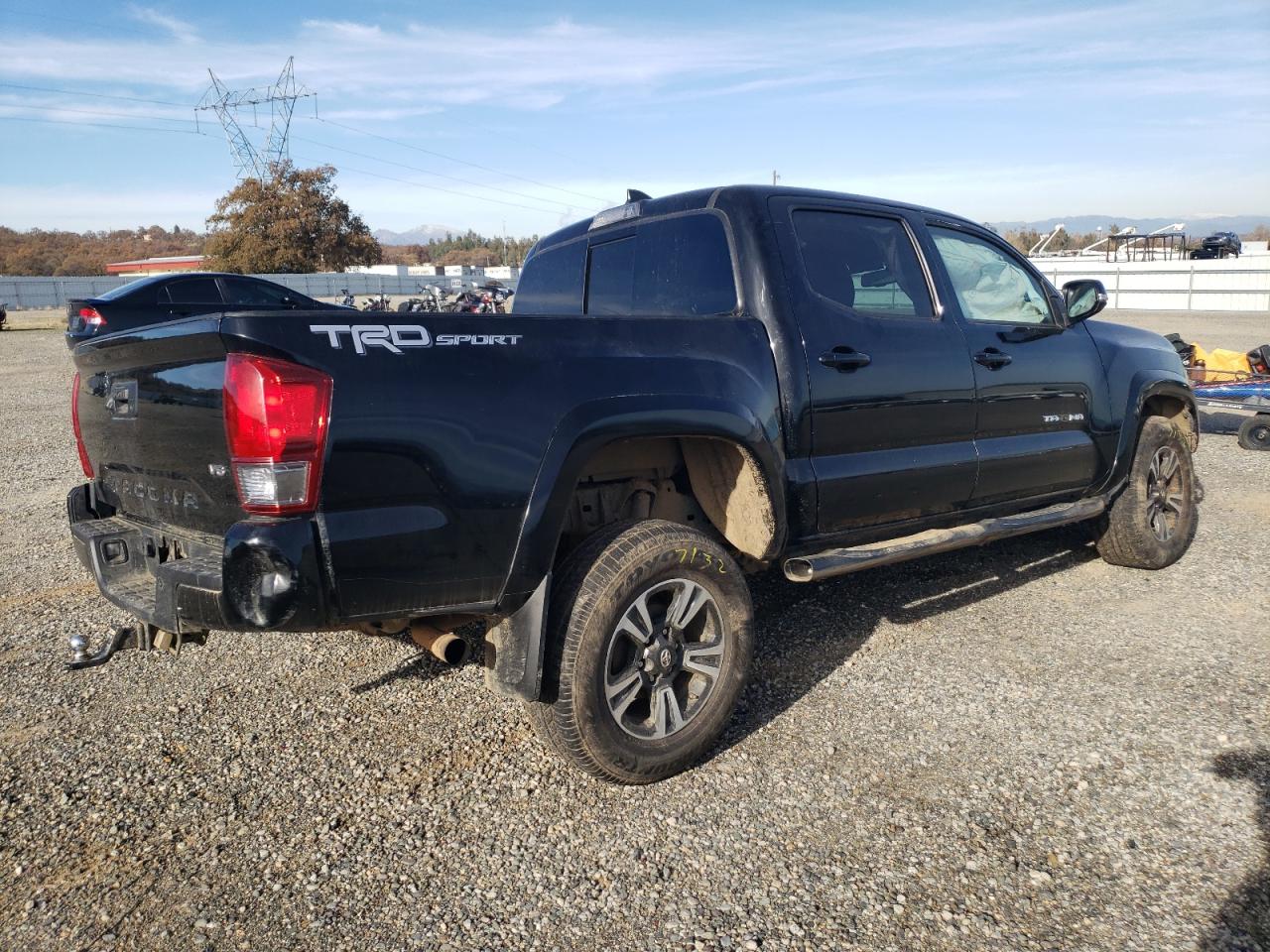 VIN 3TMAZ5CN8HM042214 2017 TOYOTA TACOMA no.3