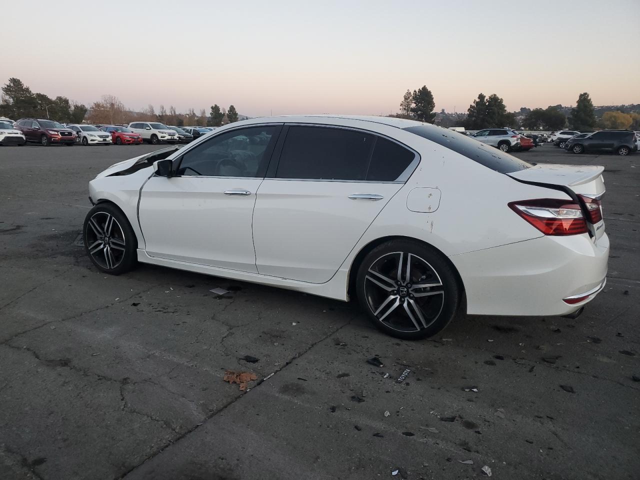 VIN 1HGCR2F69GA165657 2016 HONDA ACCORD no.2