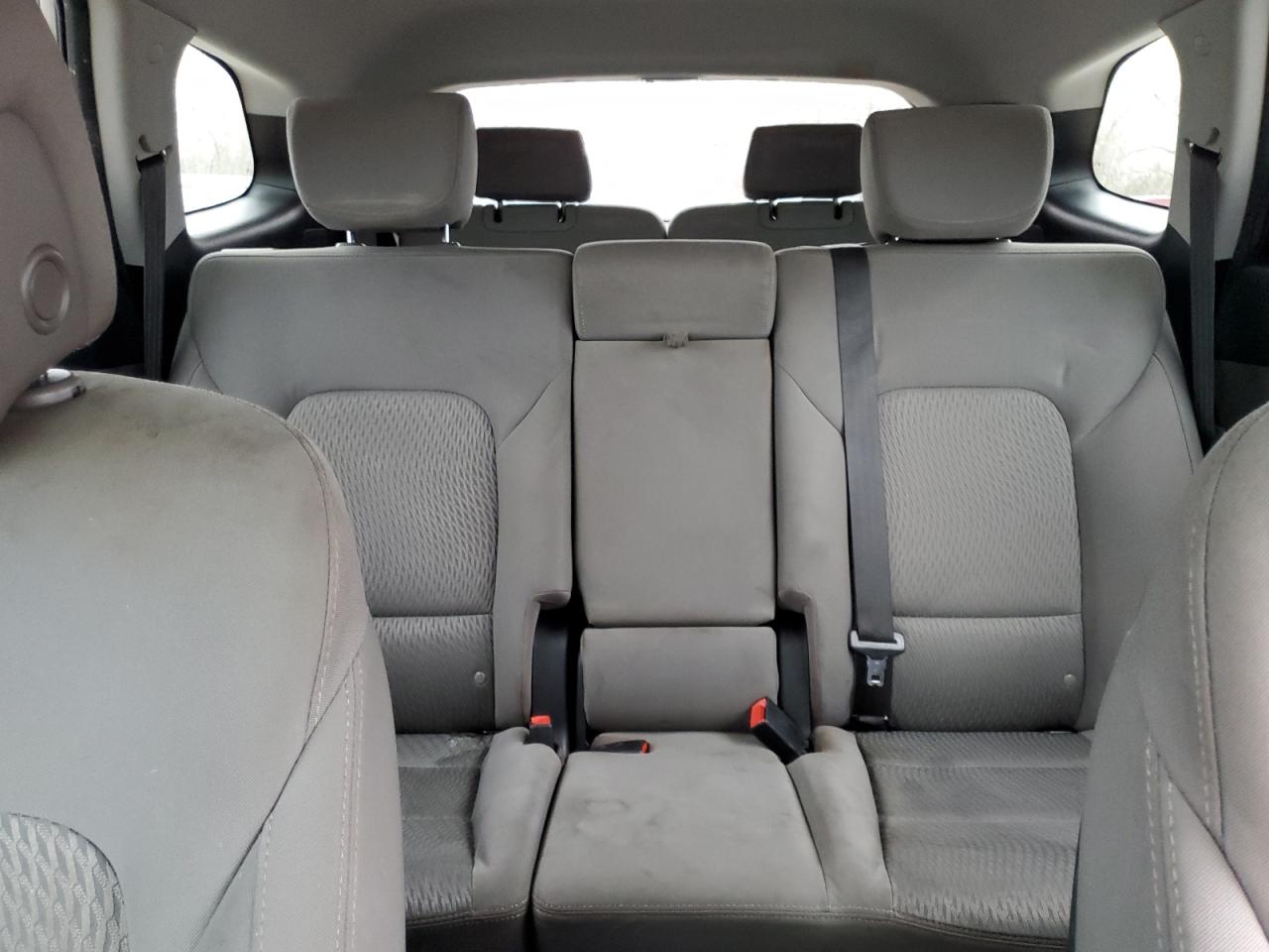 2018 Hyundai Santa Fe - Image 10