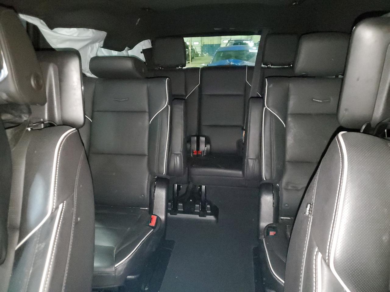 2021 Cadillac Escalade - Image 10