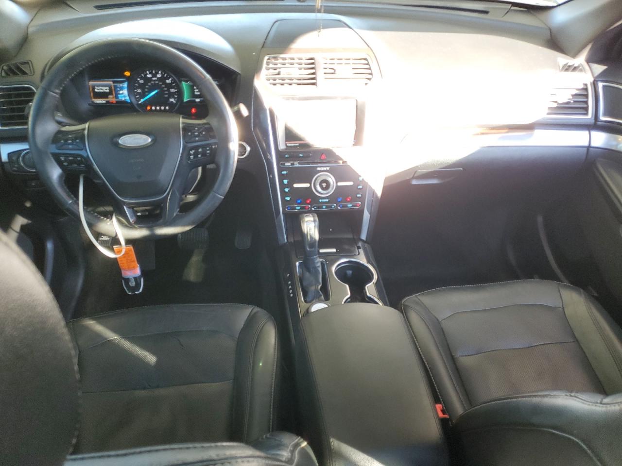 2016 Ford Explorer - Image 8