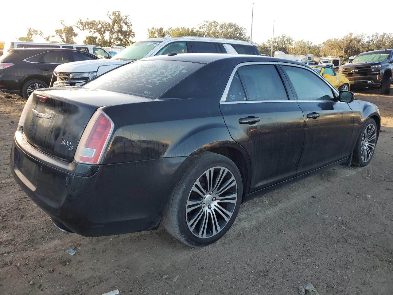 VIN 2C3CCABG9DH530042 2013 CHRYSLER 300 no.3