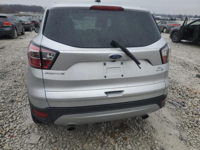  FORD ESCAPE 2017 Srebrny