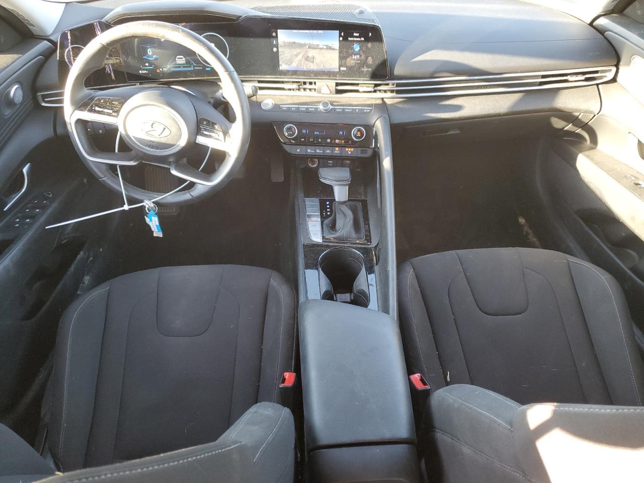 2023 Hyundai Elantra - Image 8